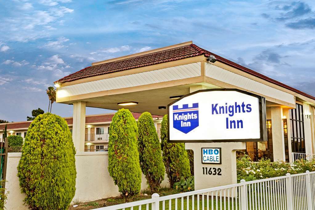 The Dixie Orange County Hotel สแตนตัน ภายนอก รูปภาพ